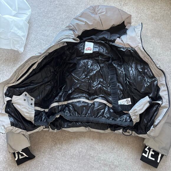 $2,074 Jetset Julia Iridescent Ski Jacket - Picture 5 of 10